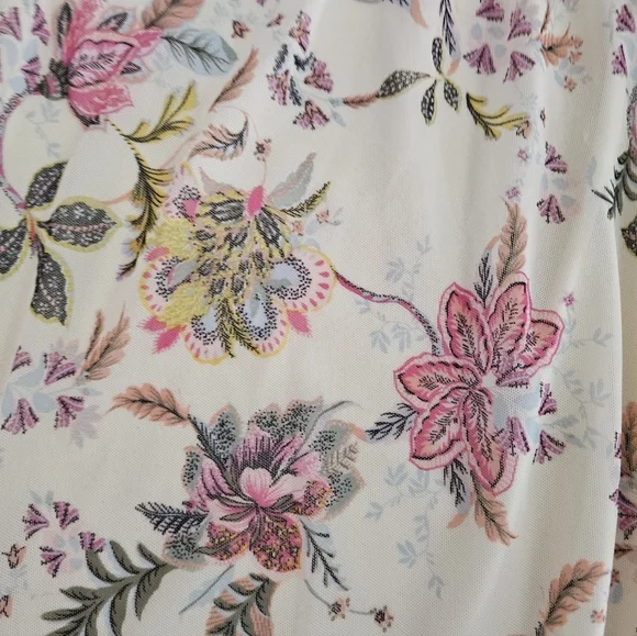 Lane Bryant Buttercup Yellow Floral Blouse Sz 18/20 Flowy Top Romantic Spring - Picture 7 of 14